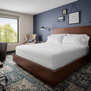 Traditionelles Zimmer mit Queensize-Bett